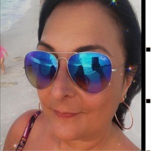 Meet your Posher, Stephany